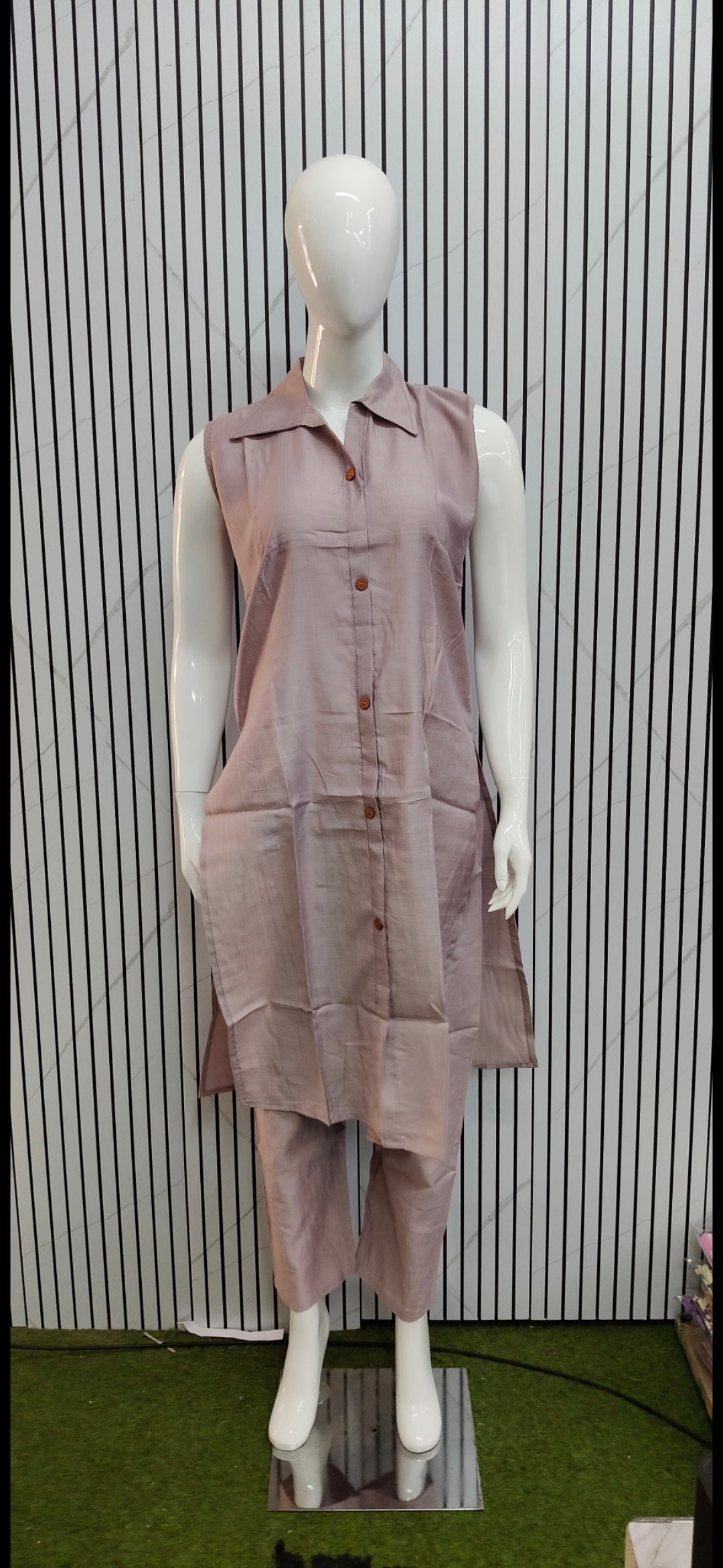Vertican sleeveless cord set